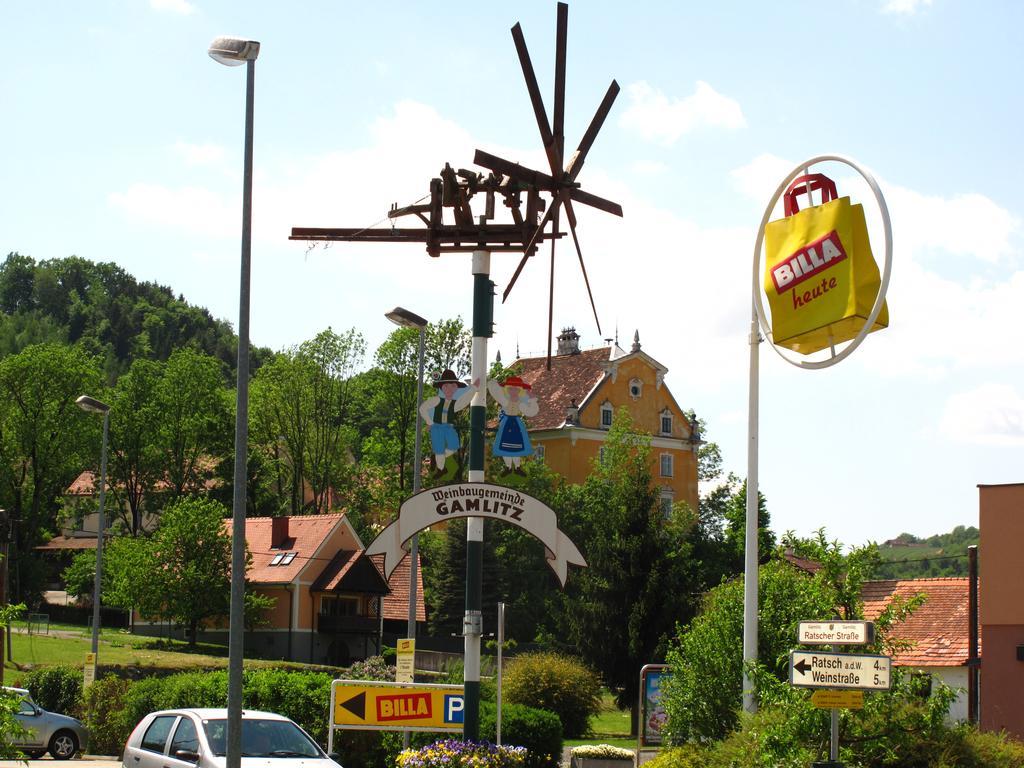 Ferienwohnungen Kres Gamlitz Exterior foto