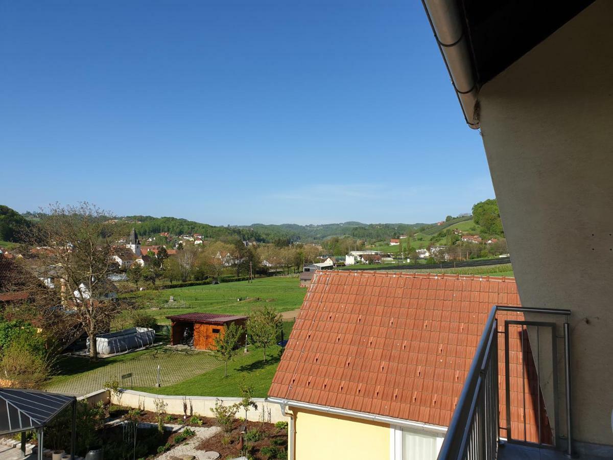 Ferienwohnungen Kres Gamlitz Exterior foto